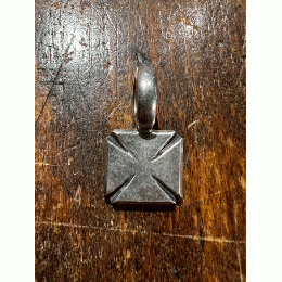 STOP LIGHT iron cross top