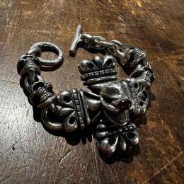 STOP LIGHT Gothic Keeper Bracelet