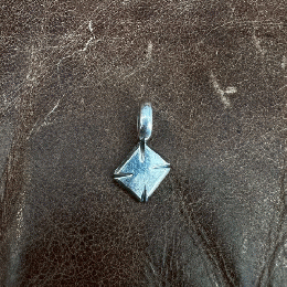 STOP LIGHT mini iron crass top