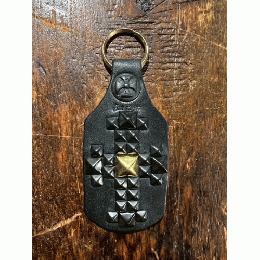 STOP LIGHT studs keyring large cross