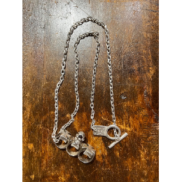 STOP LIGHT long chain×triple iron cross ring